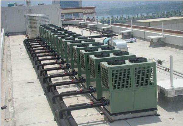 中央空調(diào)施工現(xiàn)場(chǎng)