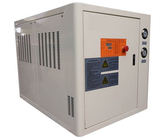 水冷箱式機(jī)組新 水冷箱式機(jī)組新